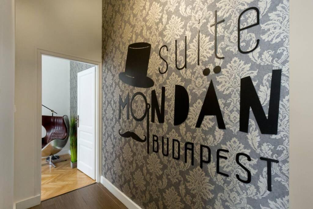 The Mondain Apartment *